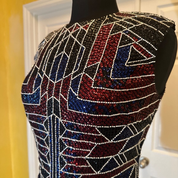 Formal dress - Picture 3 of 16